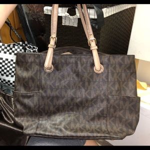 MIchael Kors Jet Set Tote